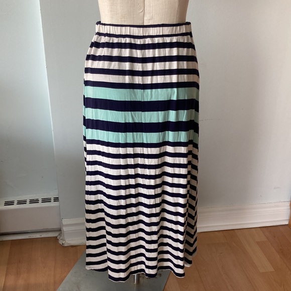 Covet striped a-line asymmetrical skirt - Picture 6 of 8